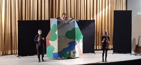 1.A: Divadelní představení Šli pastýři do Betléma