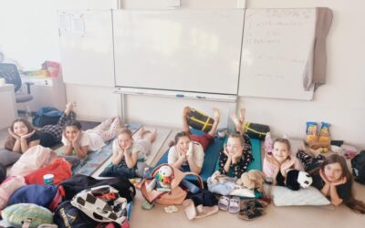5. C: Noc s Andersonem a přespávačka
