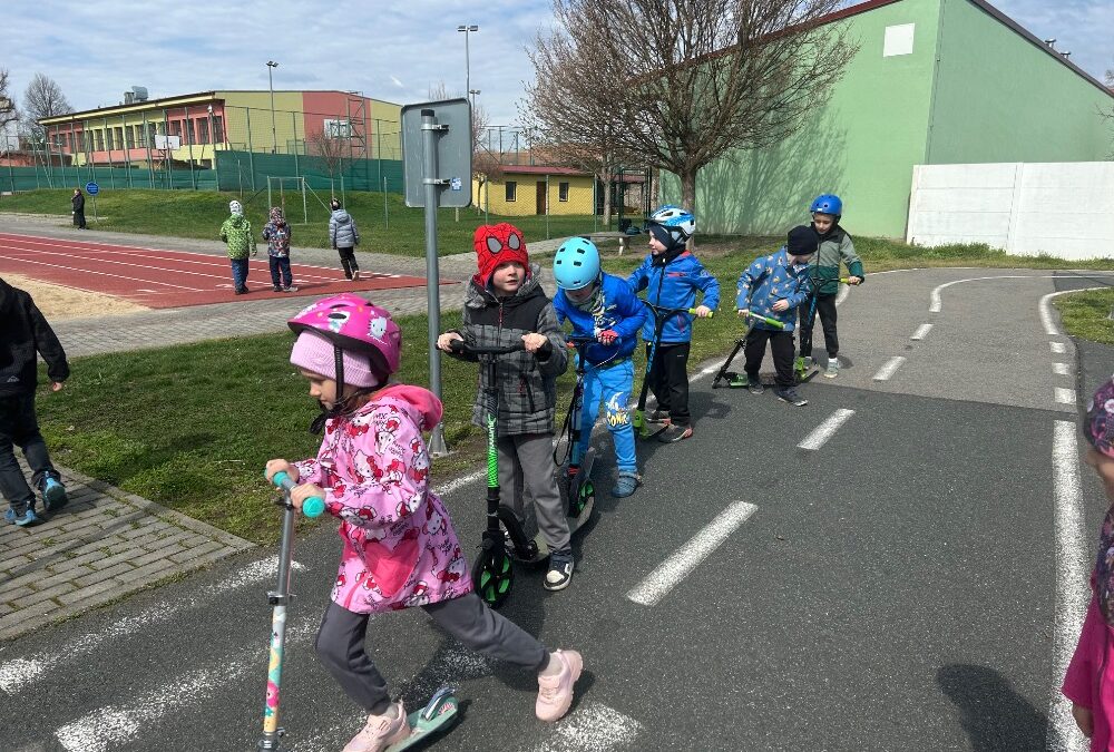 Družina: Výukový program dopravní výchovy 0. a 1. ročníků
