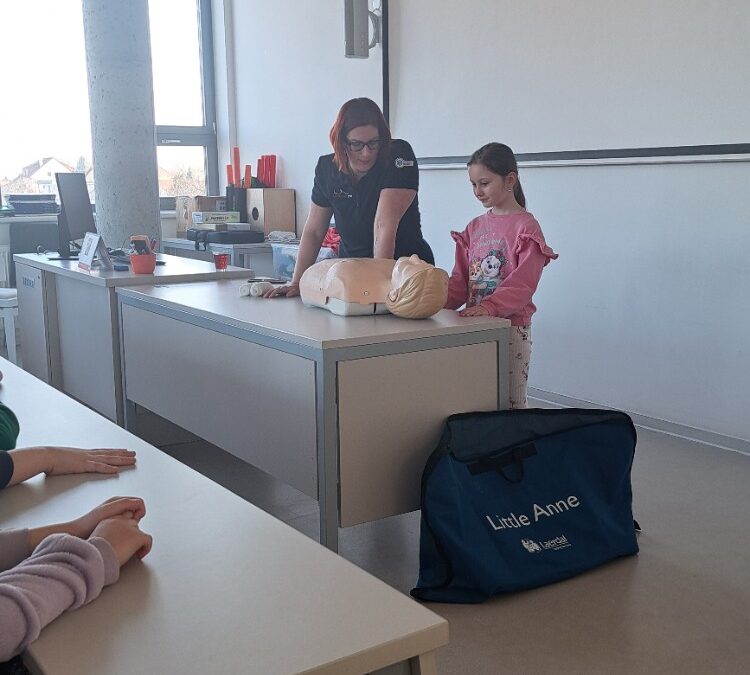 Beseda se záchranářkou pro děti školní družiny