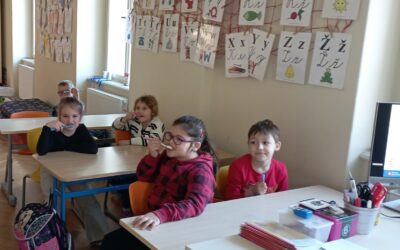 1. B: Dentální hygiena