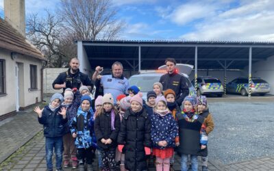 0. A, 0. B: Návštěva u policie