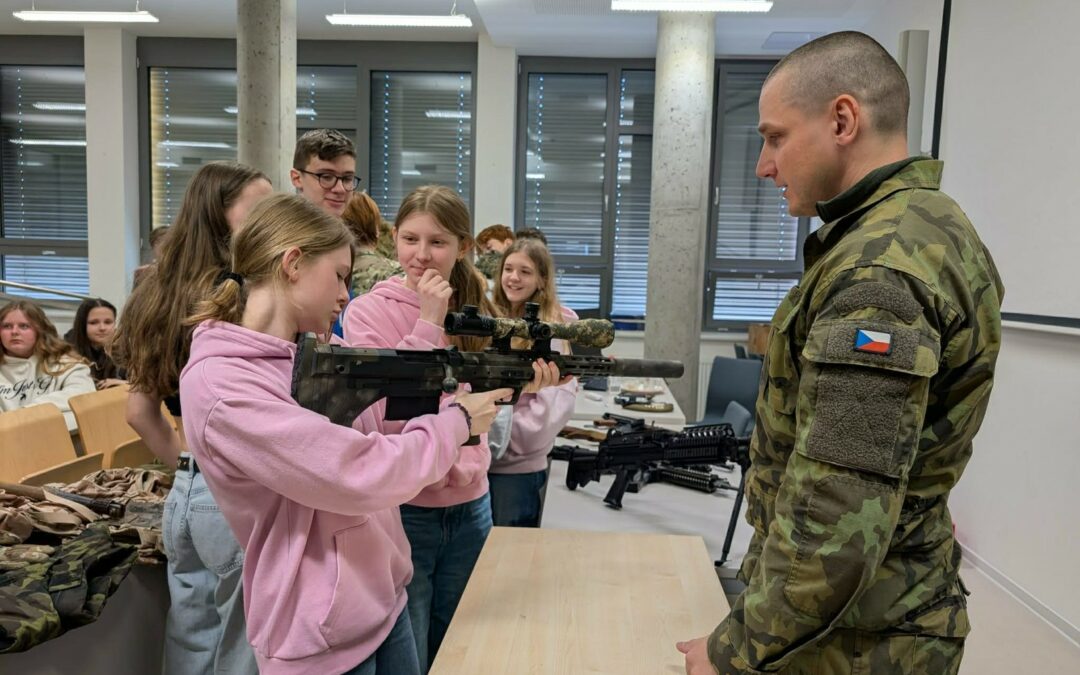 Sedmáci objevovali úkoly a historii Armády ČR