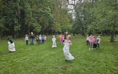 0. A, 0. B :Pohybové dopoledne v parku